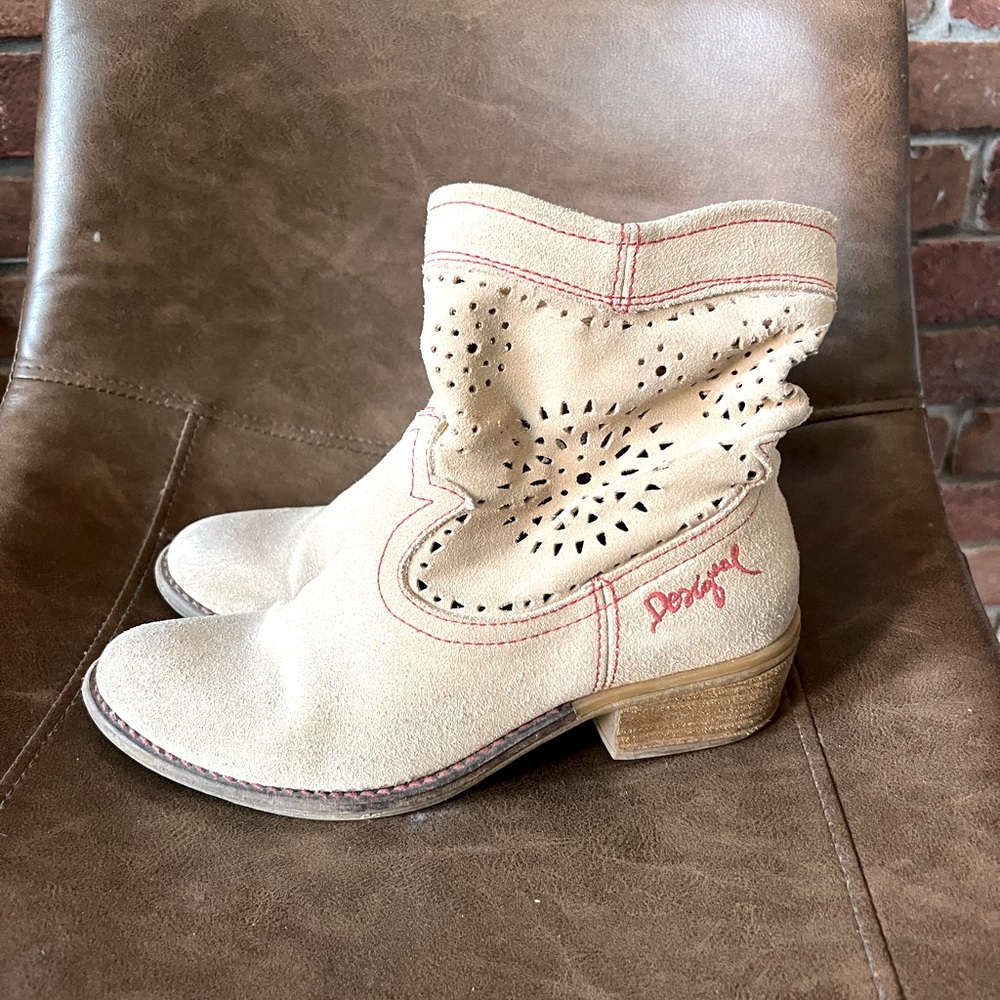Desigual short Cowboy boots. Size 37 (US 7)